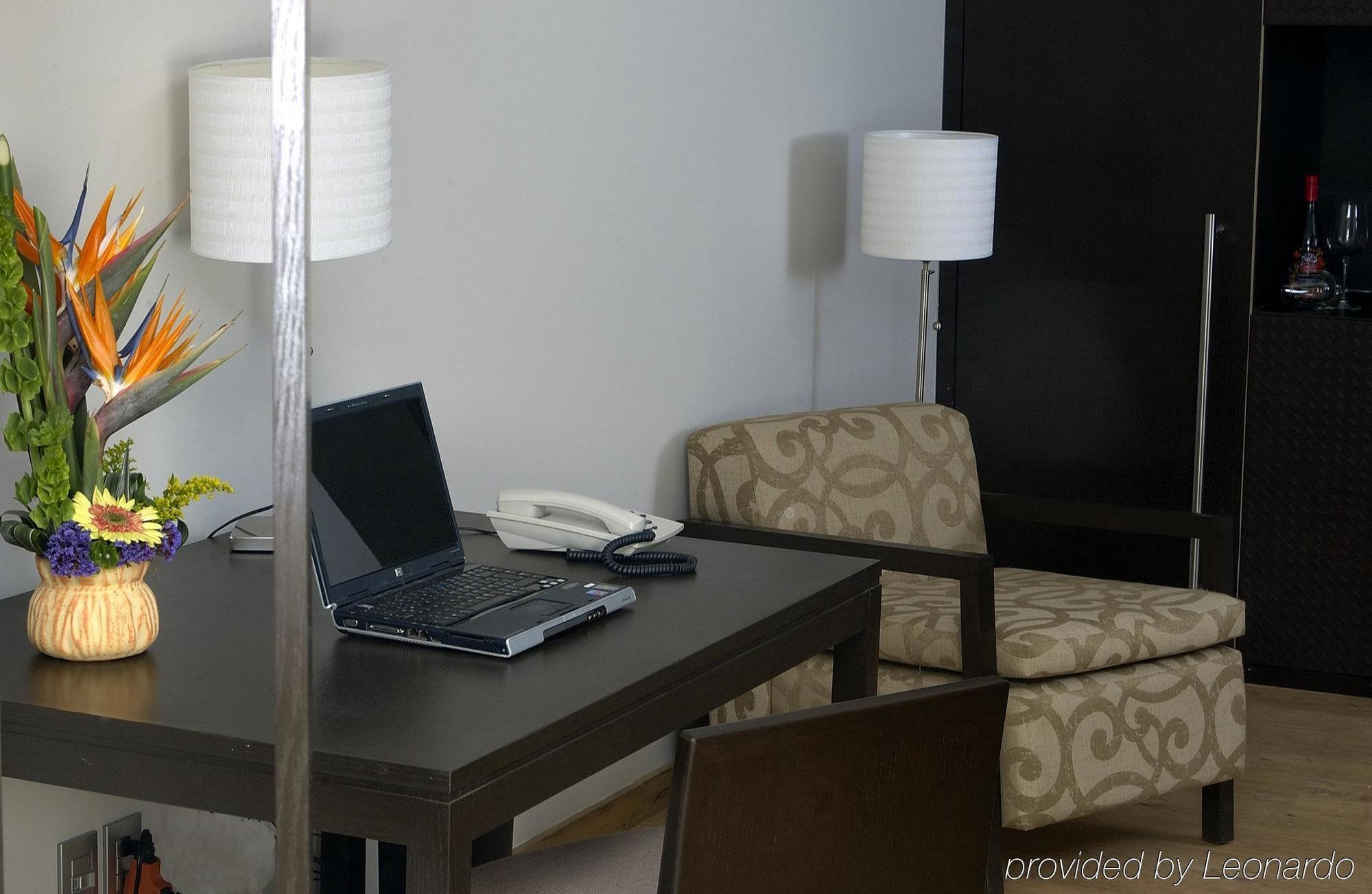 Exe Suites Reforma مدينة مكسيكو الغرفة الصورة